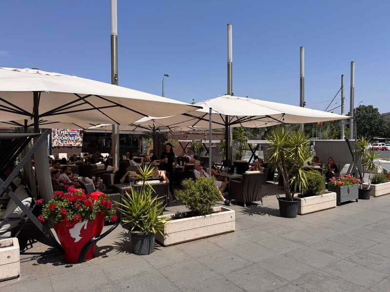 Ospatar sau  barman - fata sau baiat - in Afi Mall Cotroceni,