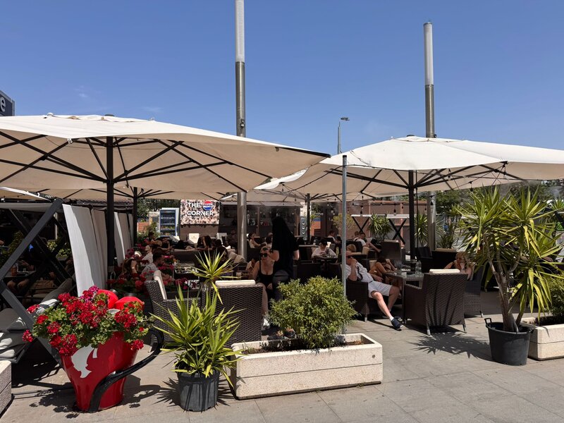 Ospatar sau  barman - fata sau baiat - in Afi Mall Cotroceni,